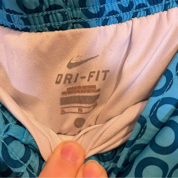 Nike Dri-Fit Blue Red and White Girls Running Shorts Size XL - Picture 4 of 6